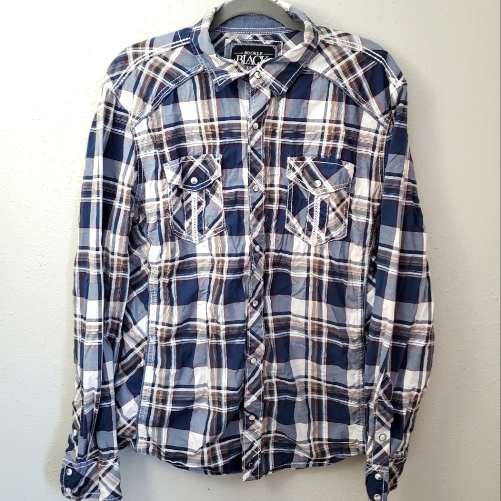 Buckle Black Athletic Fit ButtonDown Men's size Large.